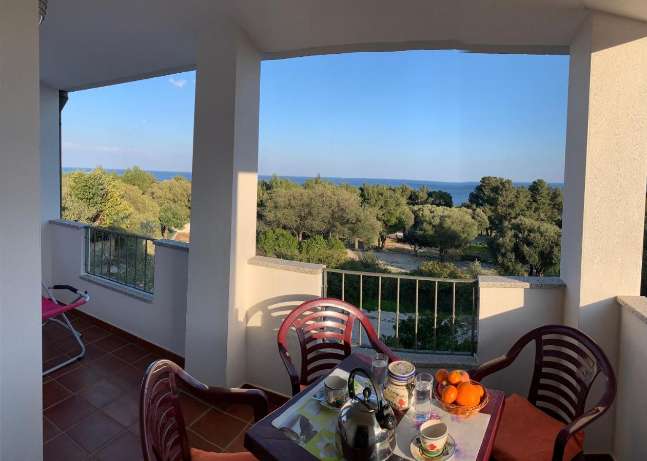 Delfino Lägenhet Cala Gonone Exteriör bild