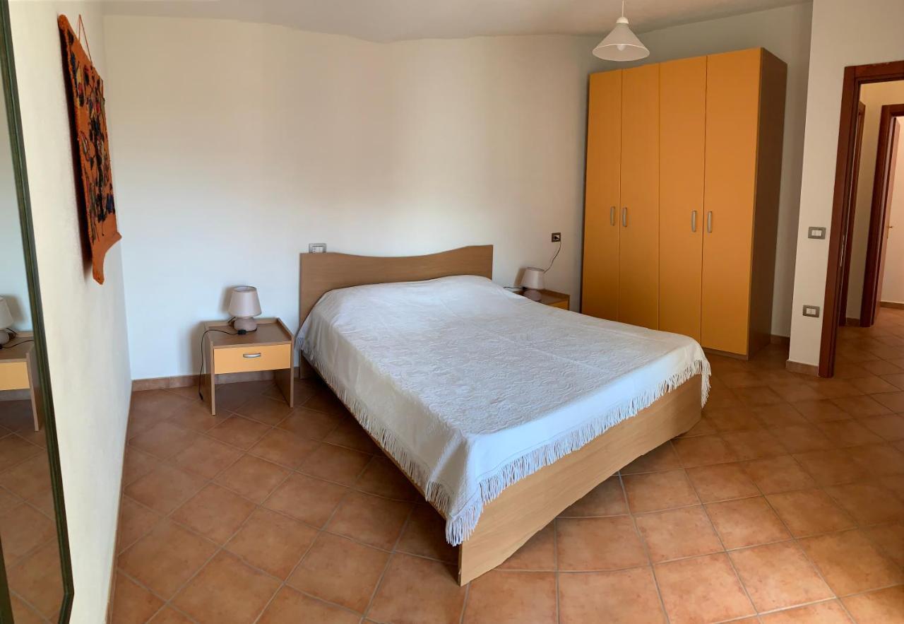 Delfino Lägenhet Cala Gonone Exteriör bild
